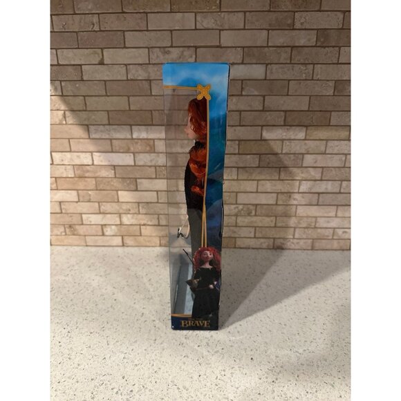 MERIDA BRAVE Princess Classic Doll Bow Arrow Cape Disney Store NIB 2012 #32 - Picture 4 of 4